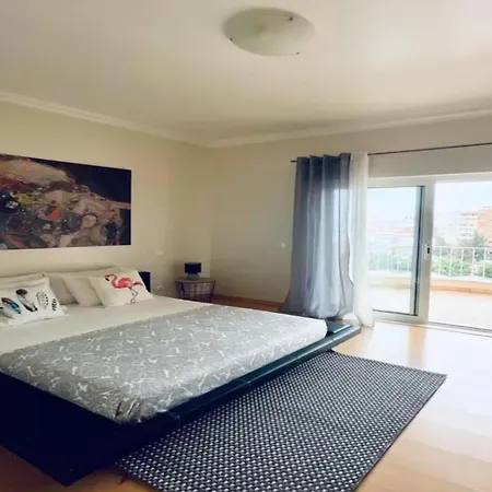 Wonderful House With Private Pool Lagos